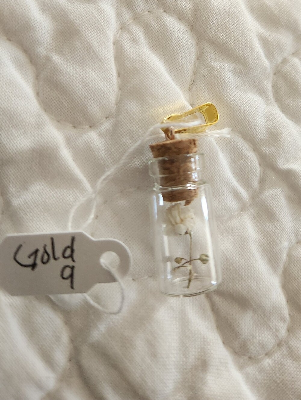 Real Flower Glass And GOLDTONE Pendant ( Choose One By Number) - Picture 10 of 12